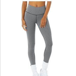 NWT Alo Airtech High-Waist Micro Houndstooth Leggi